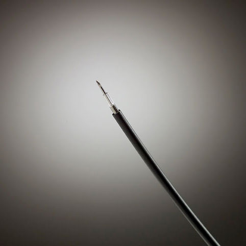 Image of beveled needle 