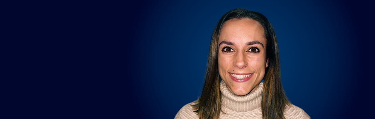 Head shot of smiling Gianna Walter.