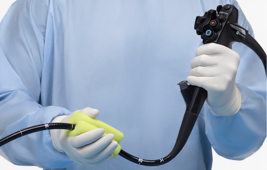 Infection prevention sponge on scope 