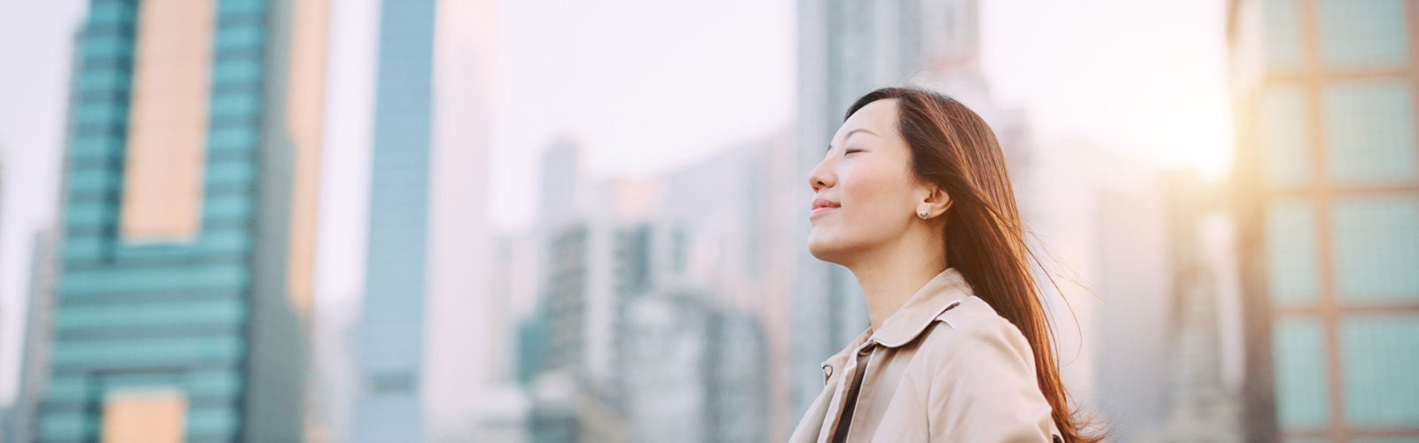 女性