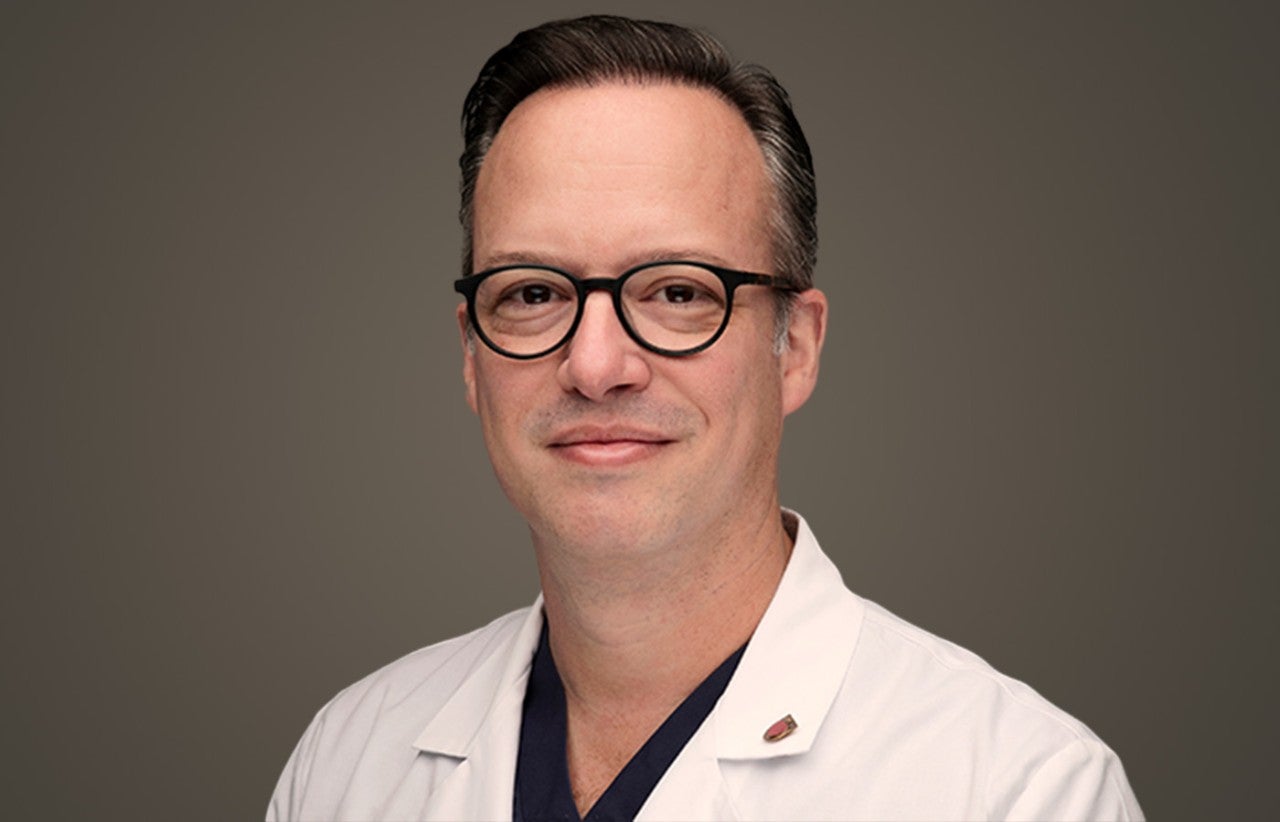 Headshot of Ricardo R. Gonzalez, M.D.