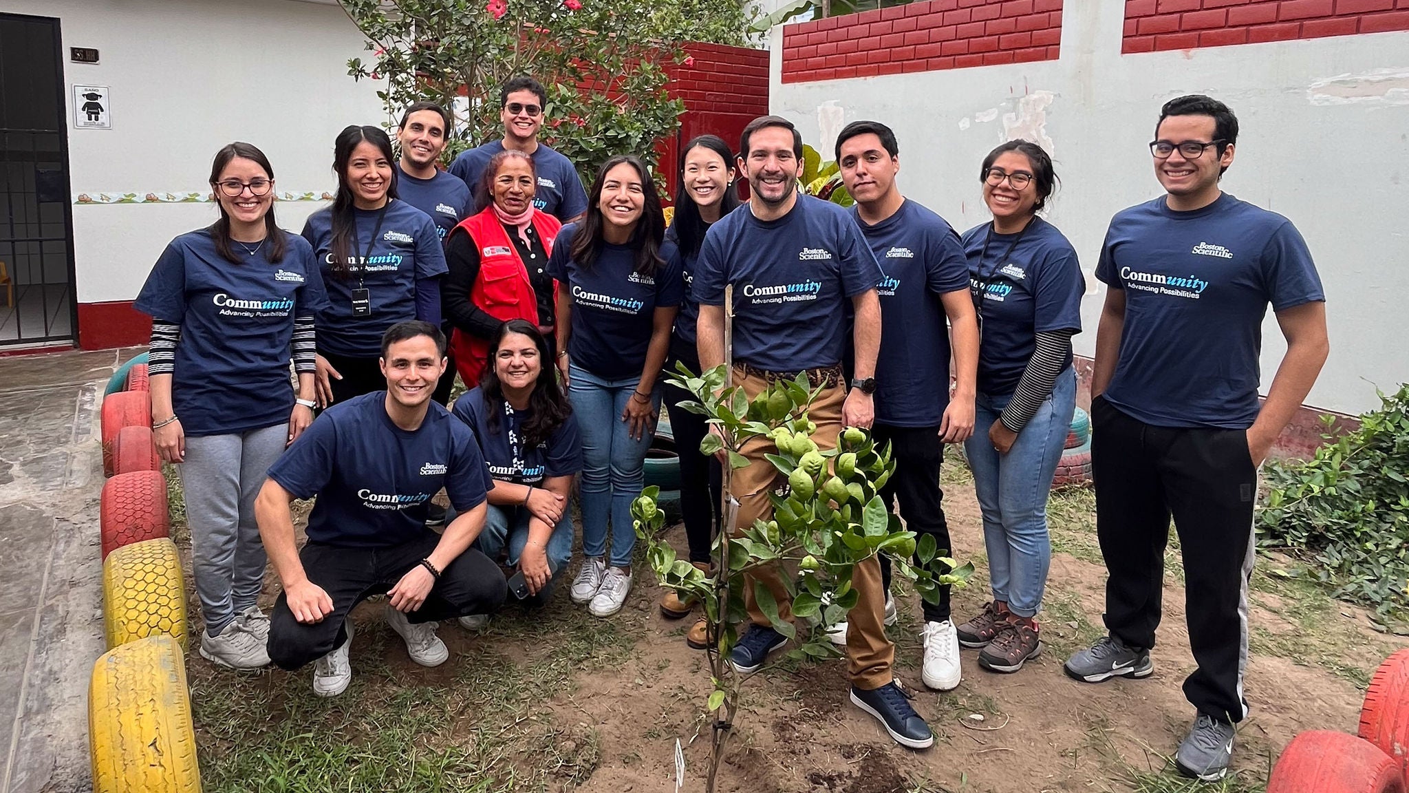 Siembra de árboles boston scientific peru