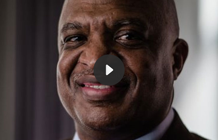 Arnold Bullock, MD headshot