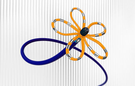 Dynamic hero image of FARAWAVE NAV PFA catheter in flower pose on grayscale wave pattern