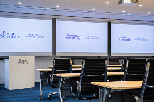 セミナールーム2